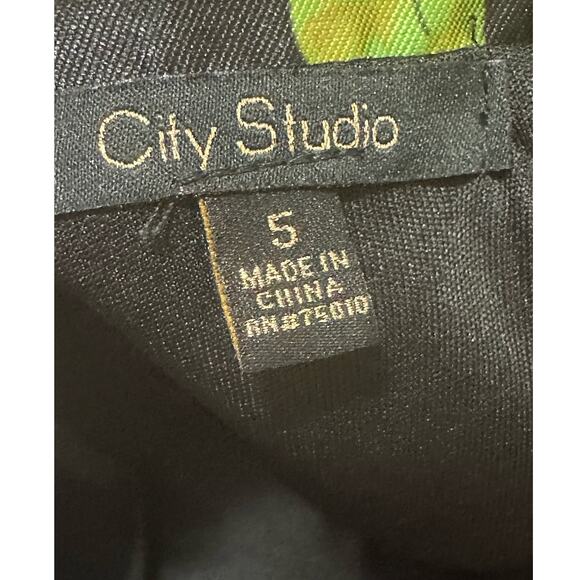 City Studio black red floral A line mini skirt size juniors 5 - Picture 3 of 16